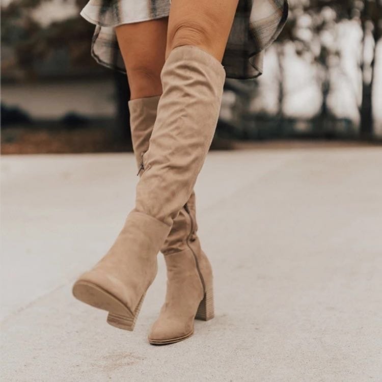 Tess - Casual knee high boots with zip fastening
