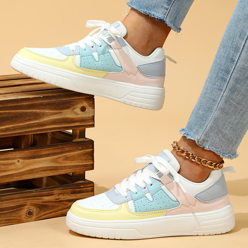 Aria - Fashionable women's sneakers