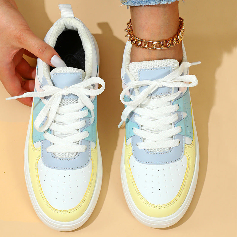 Aria - Fashionable women's sneakers