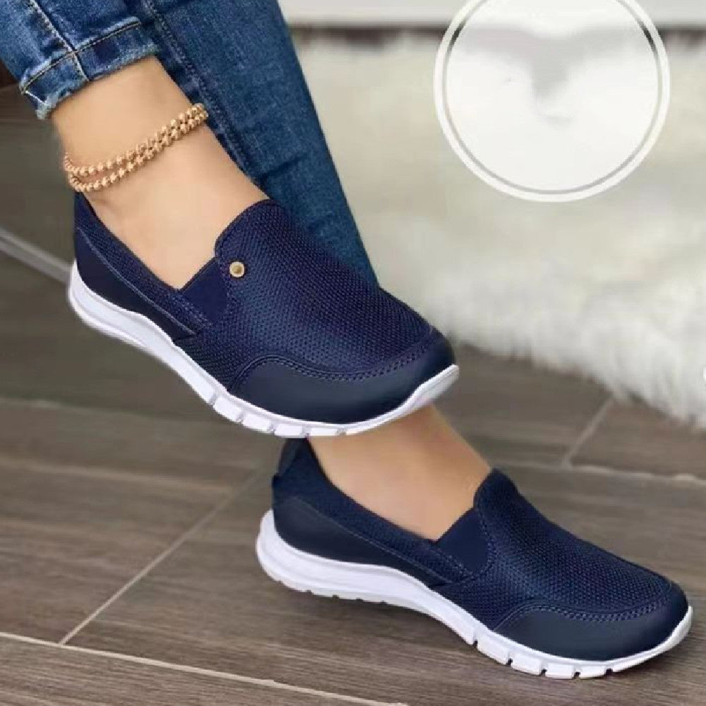 Elia - Slim fit slip on shoes with white outsole