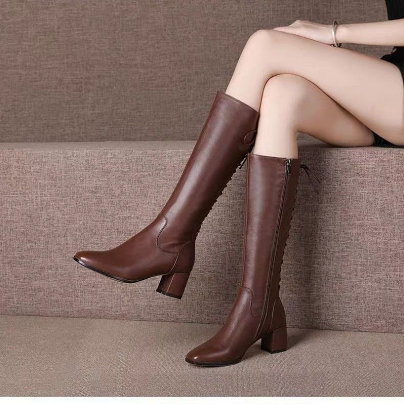 Eden - Luxurious vegan leather ankle boots with zip fastening