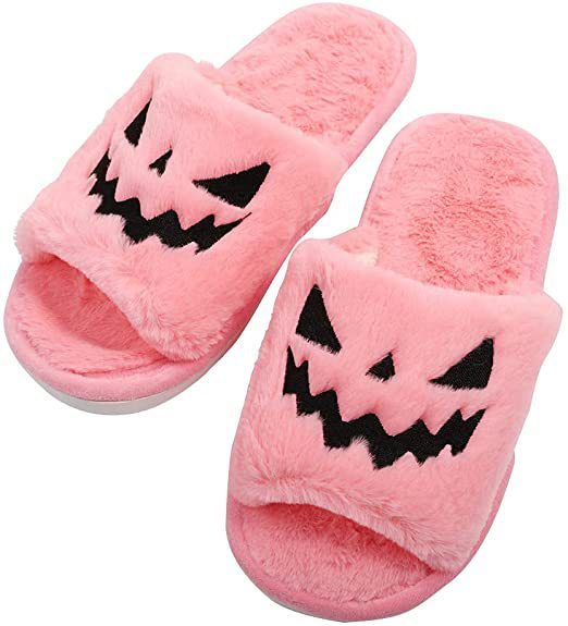 Mia - Spooky slides | Warm & Comfortable