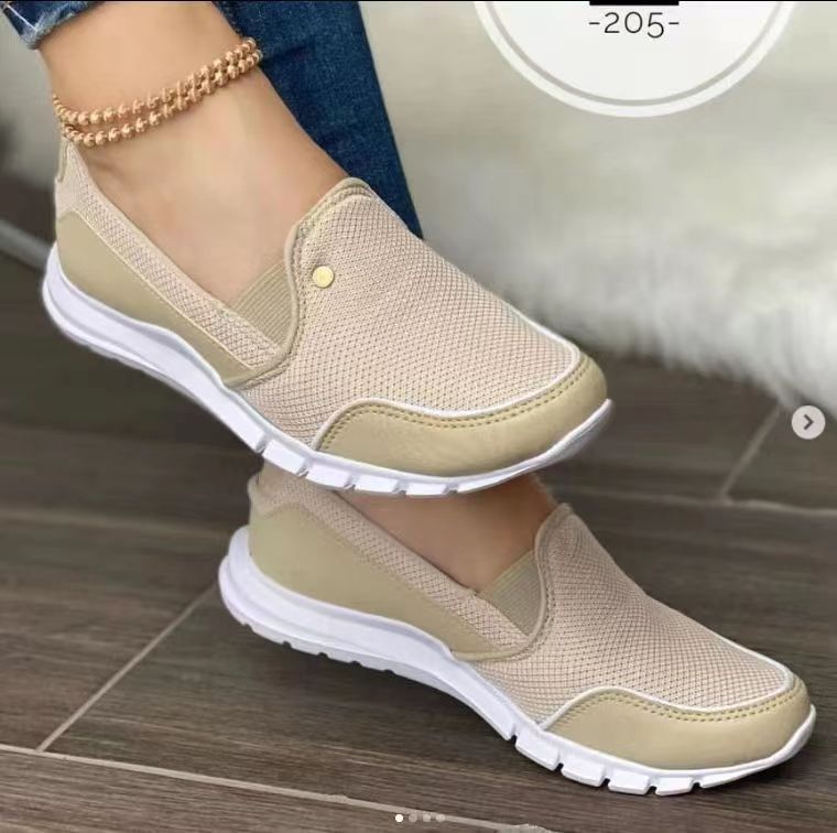 Elia - Slim fit slip on shoes with white outsole