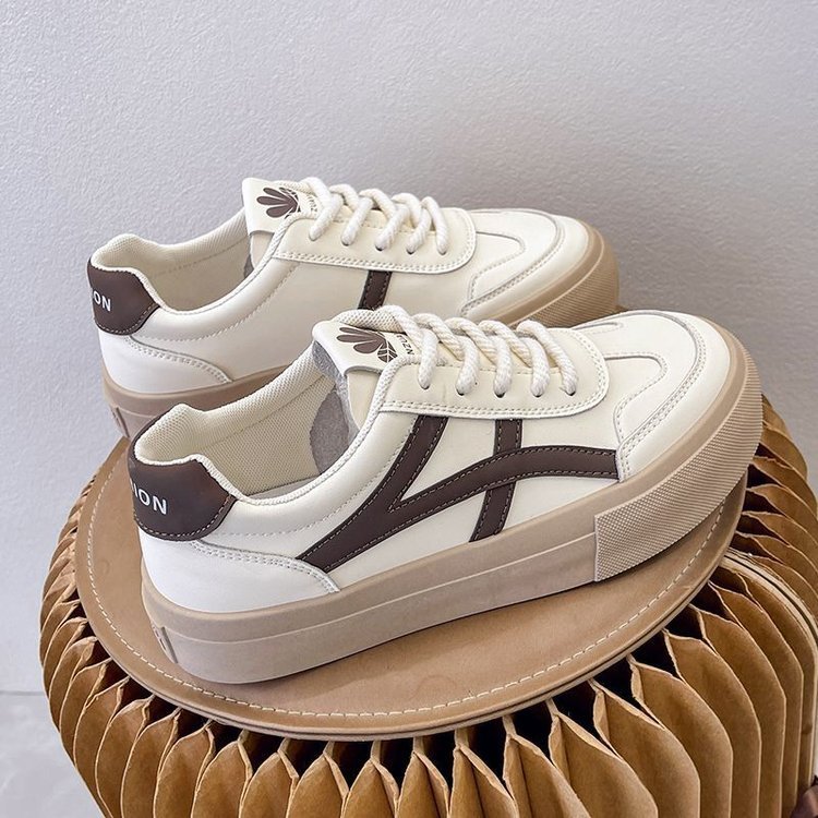 Lakshmi - Trendy orthopaedic low-sneakers