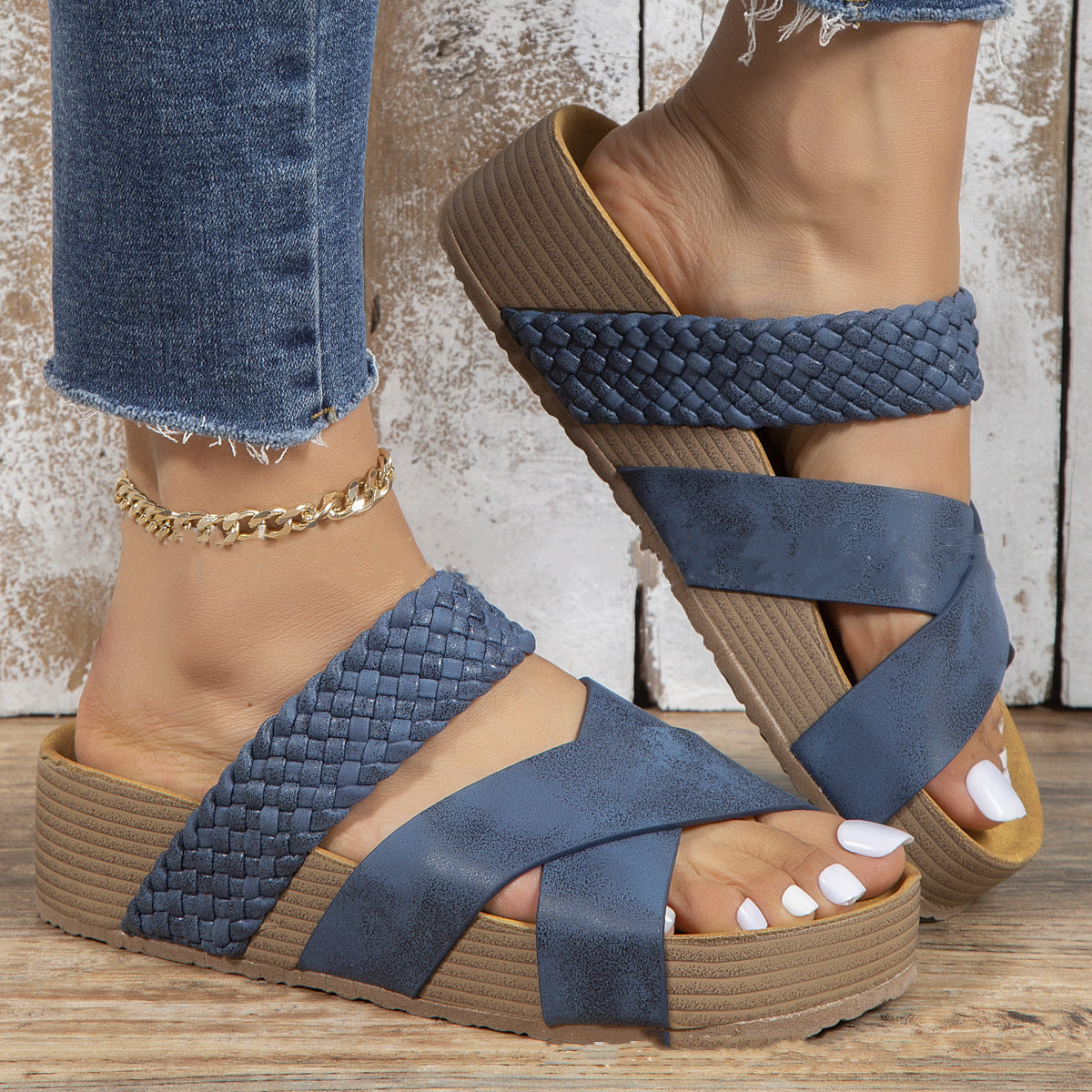 May - Orthopaedic women's sandals